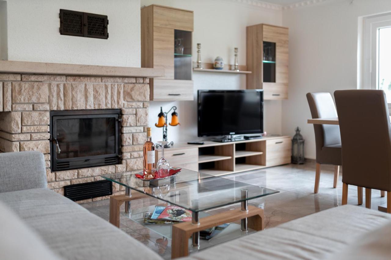 Ferienwohnung Haus Abrioux Zur Falkenlay バート・ベルトリッヒ エクステリア 写真